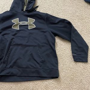UnderArmour UA Storm. Loose Fit